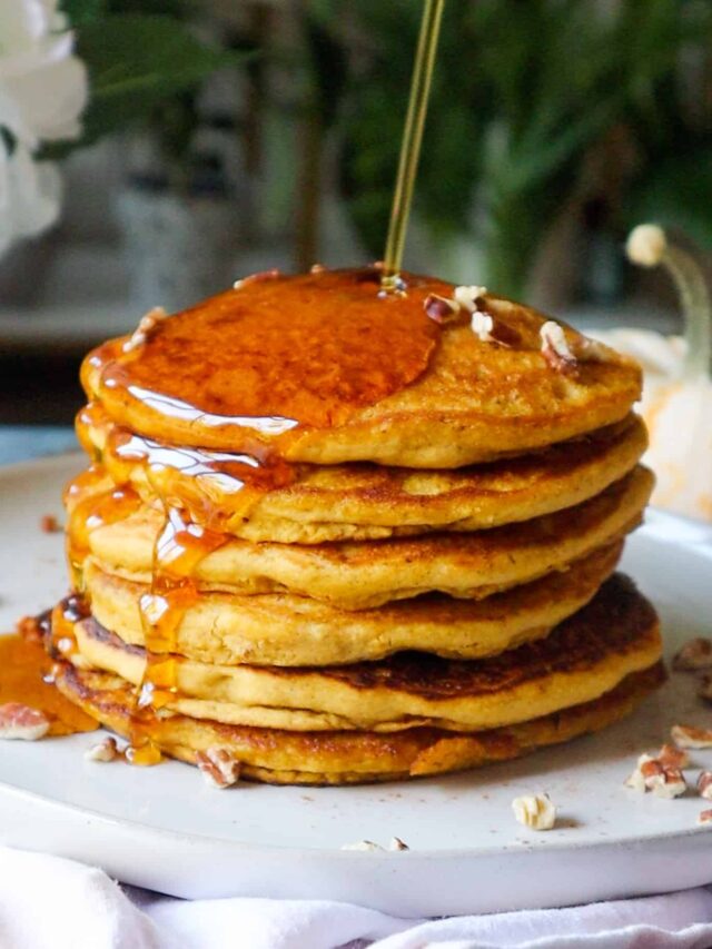 Healthy Pumpkin Pancakes!