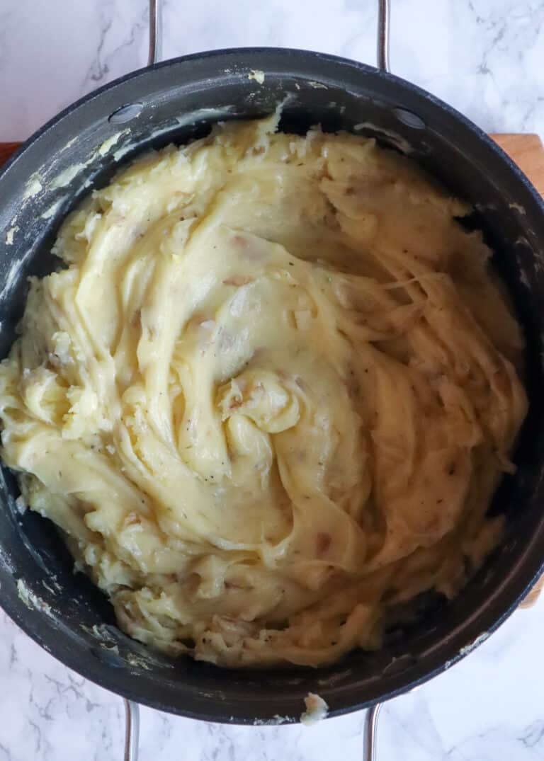 vegan mashed potatoes in a large pot