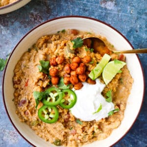 White bean quinoa chili