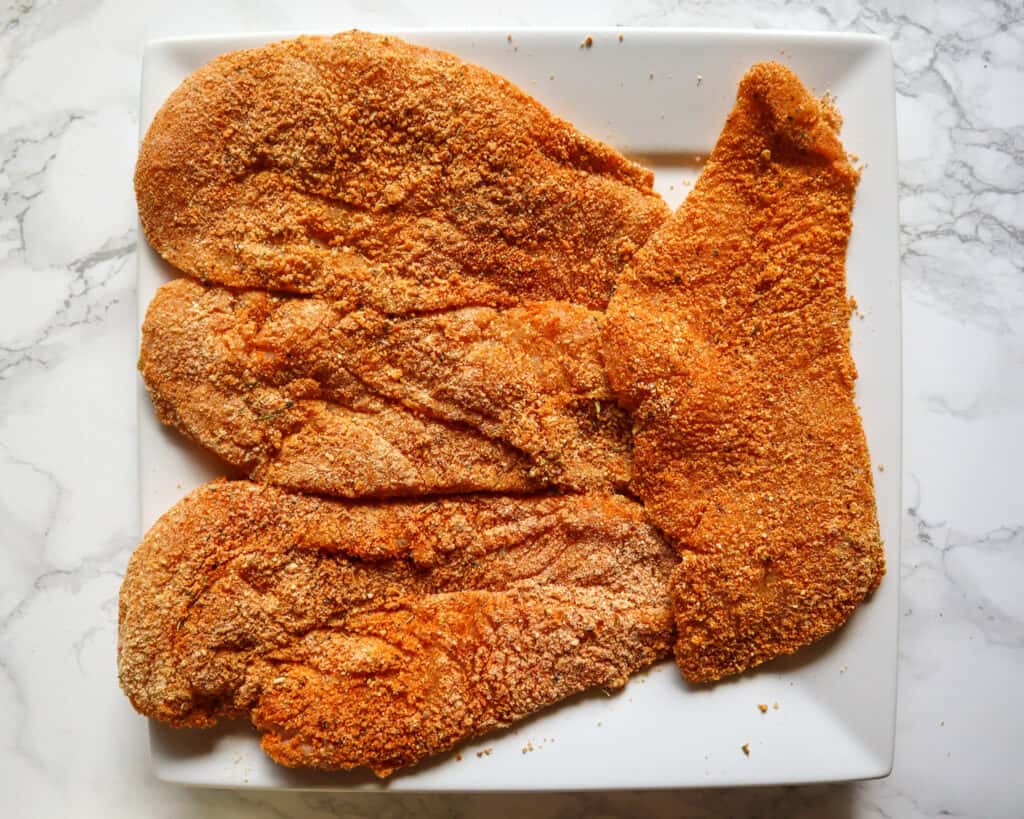 step2-coat-chicken-breast-in-gluten-free-bread-crumbs