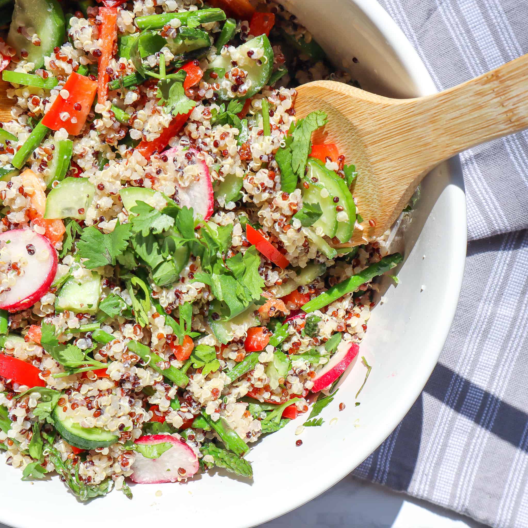 Easy Quinoa Vegetable Salad
