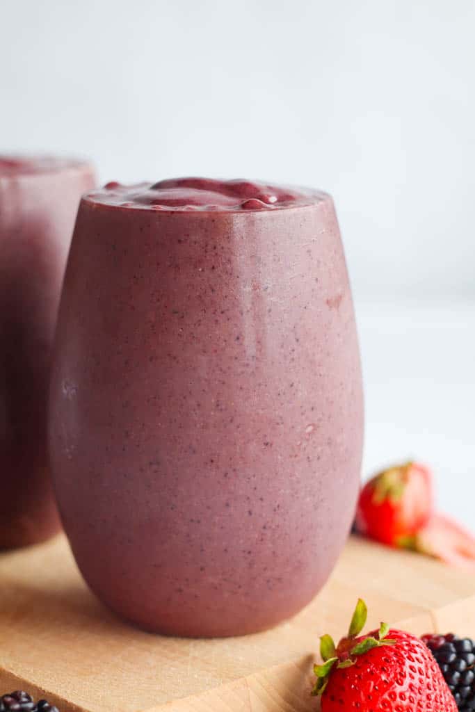 close up view of two glasses full of antioxidant smoothies
