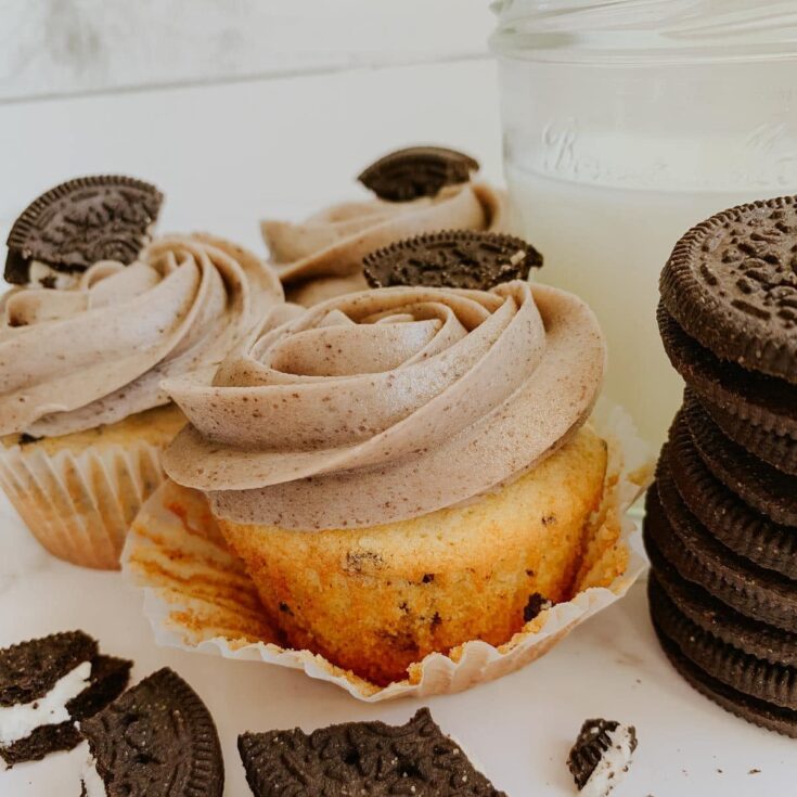 Image for Gluten-Free Cookies and Cream Cupcakes with Oreos