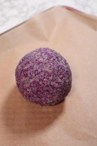 roll cauliflower into ball to make crust