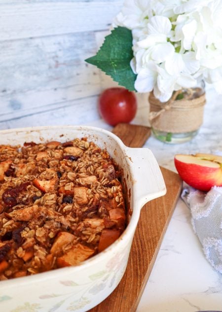 baked oatmeal with apples